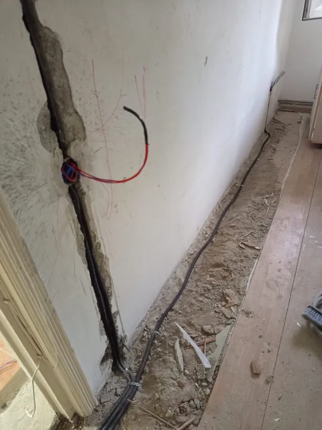 Ciprian — Electrician Iași — Imagine 6