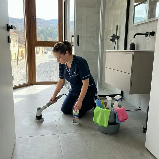 Curățenie profesională la mutare în apartament din Brașov