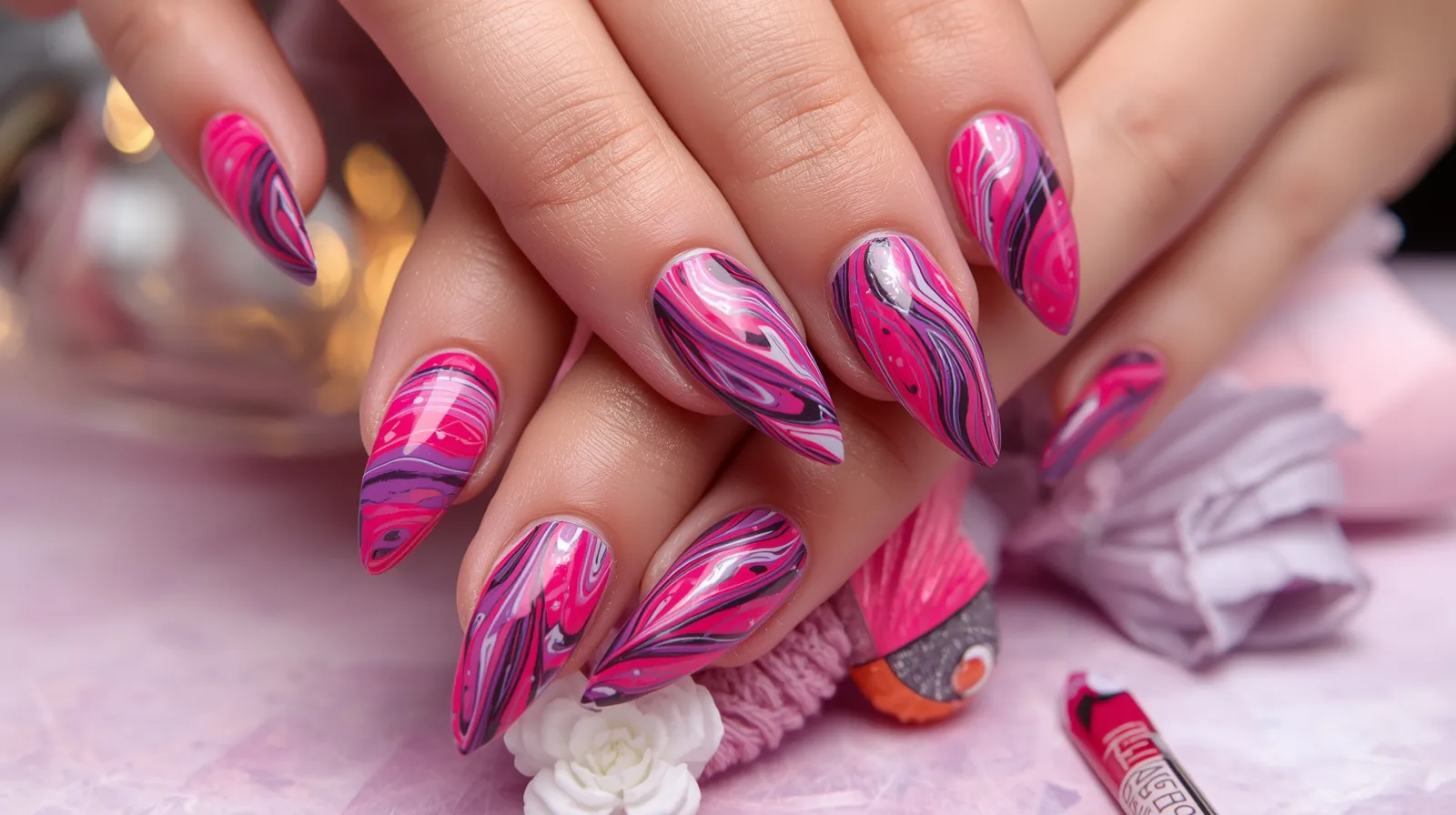 Modele Unghii cu Gel 2025: Catalog Tendințe și Nail Art